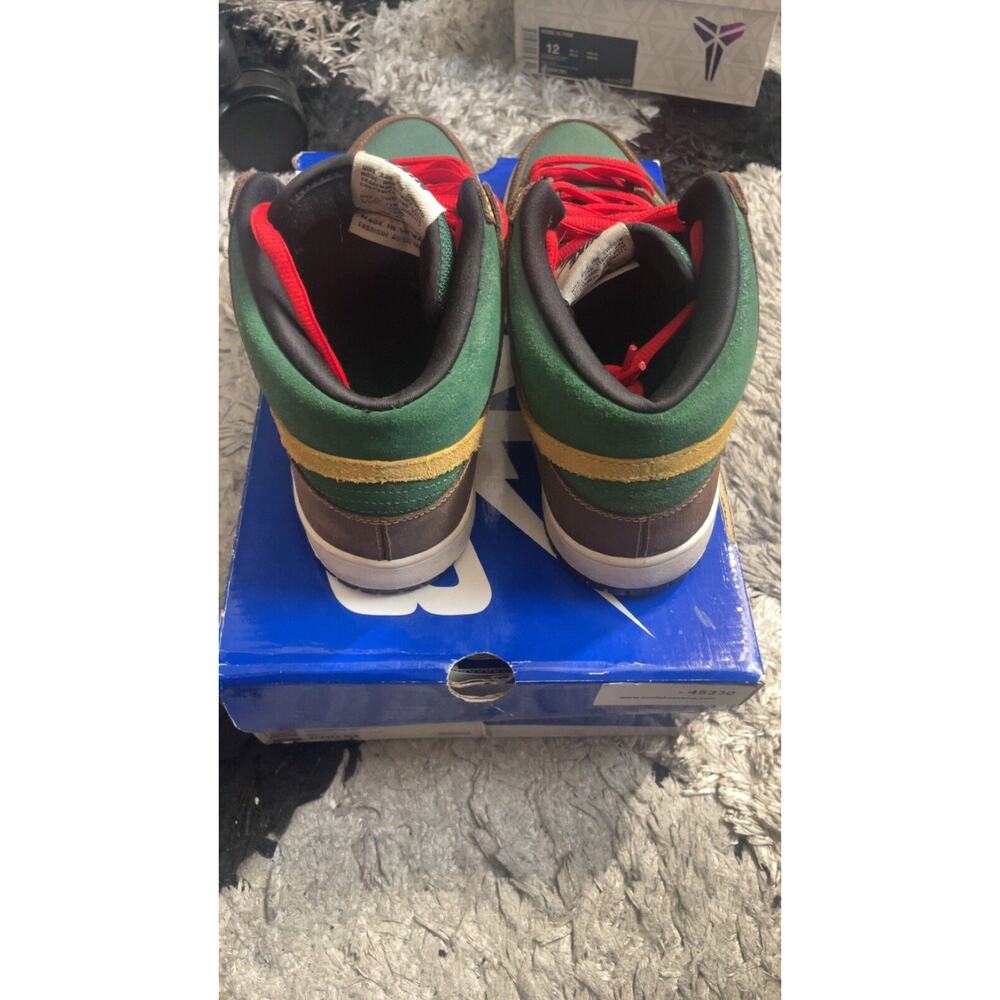 Size 9 - Nike SB Dunk Mid Pro Patagonia - Picture 4 of 5